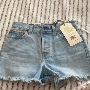 Levi’s high waisted short